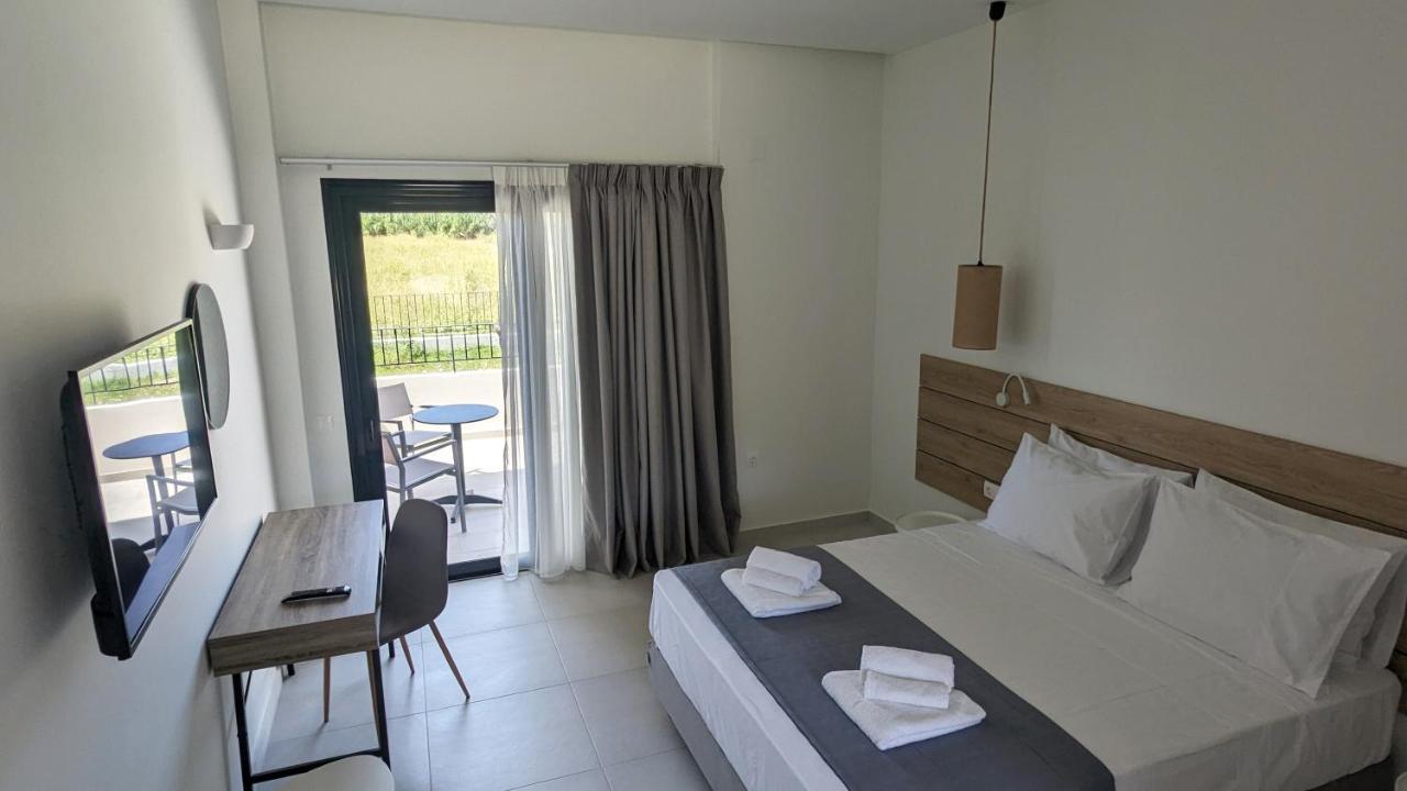 Costa Ionica - Mytikas Seaside Hotel Ruang foto